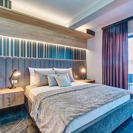 מאלי לוסיניי Luxury Apartments מראה חיצוני תמונה