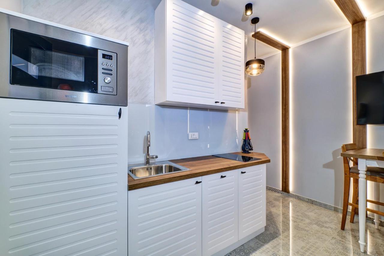 מאלי לוסיניי Luxury Apartments מראה חיצוני תמונה