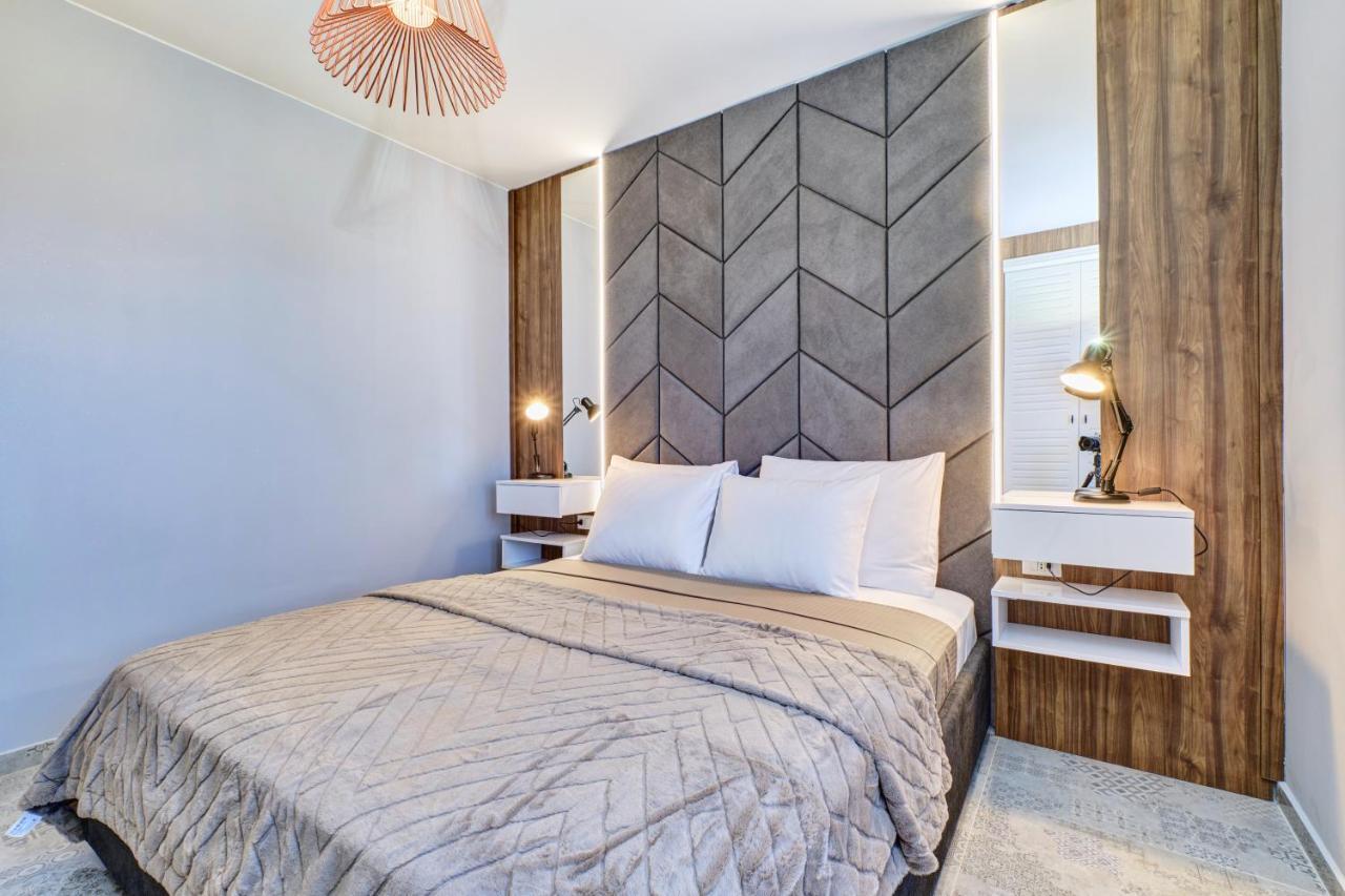 מאלי לוסיניי Luxury Apartments מראה חיצוני תמונה