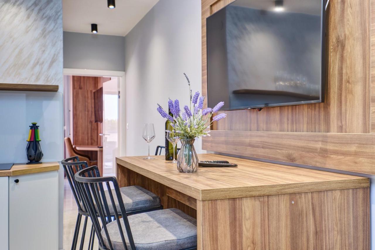מאלי לוסיניי Luxury Apartments מראה חיצוני תמונה