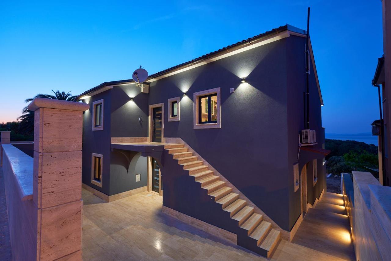 מאלי לוסיניי Luxury Apartments מראה חיצוני תמונה