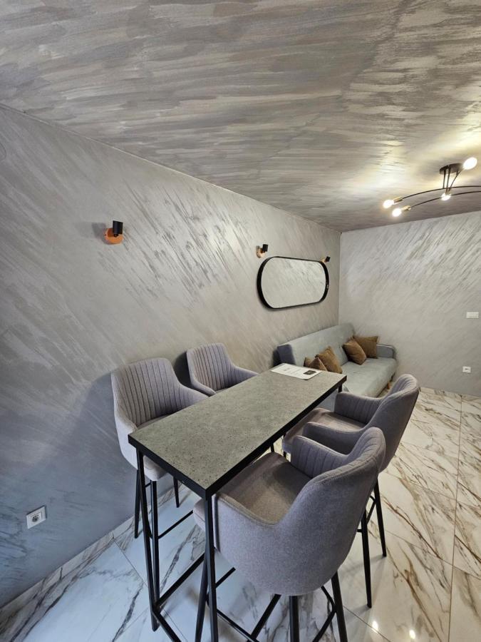 מאלי לוסיניי Luxury Apartments מראה חיצוני תמונה